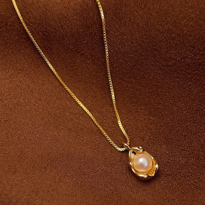 GOLD PEARL TEARDROP PENDANT NECKLACE