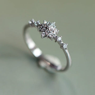 SLEEK GRACE RING - (ADJUSTABLE)