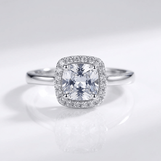 ZIRCONIA SILVER HALO RING