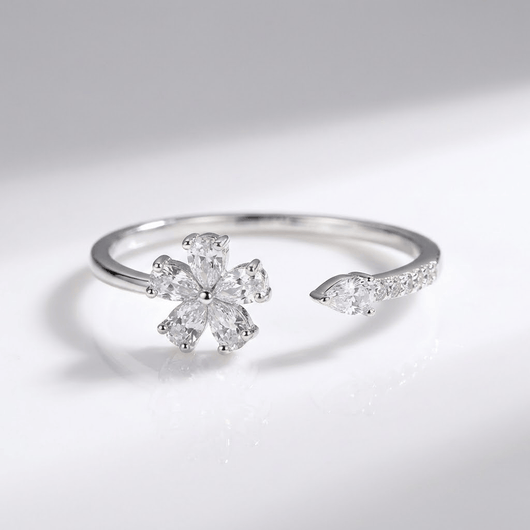 SILVER ZIRCONIA FLOWER - (ADJUSTABLE)