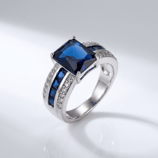 GEMSTONE VINTAGE RING VIP