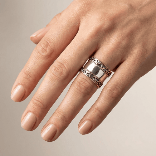SILVER SHELL STRIPE RING