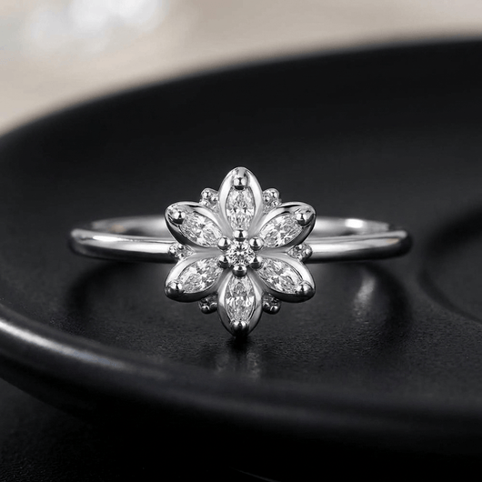 STAR FLOWER RING