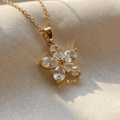 GOLD FLOWER GRACE NECKLACE
