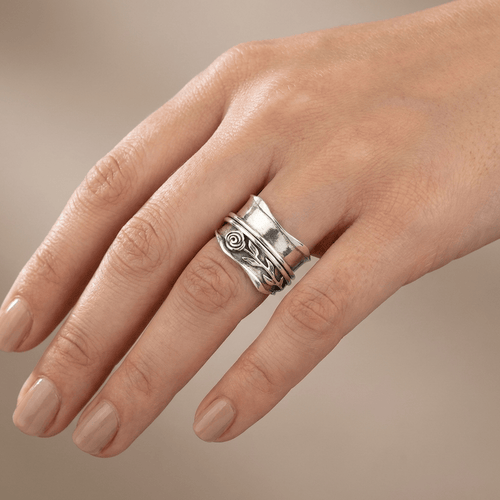VINTAGE ROSE BAND RING