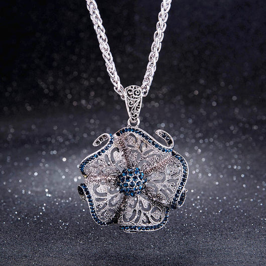 SAPPHIRE MAJESTY NECKLACE
