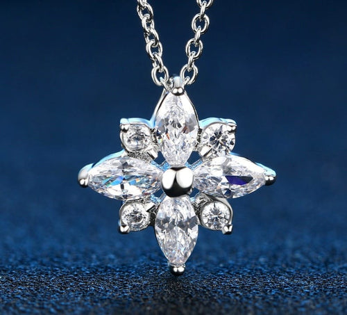 ZIRCONIA FLOWER NECKLACE