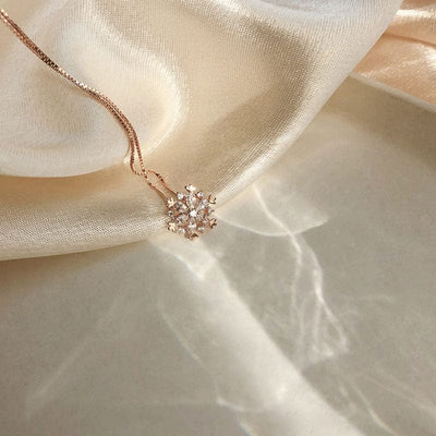 SNOWFLAKE ZIRCONIA NECKLACE