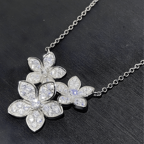ROYAL FLOWER NECKLACE
