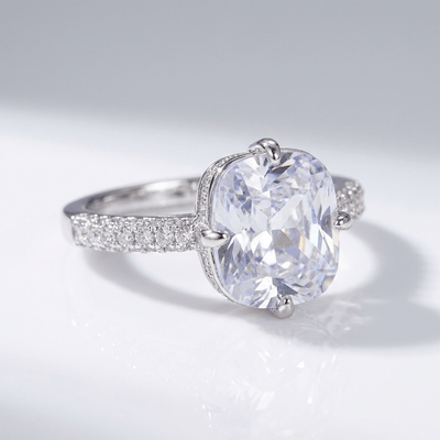 OVAL ZIRCONIA WHITE GOLD ELEGANT RING