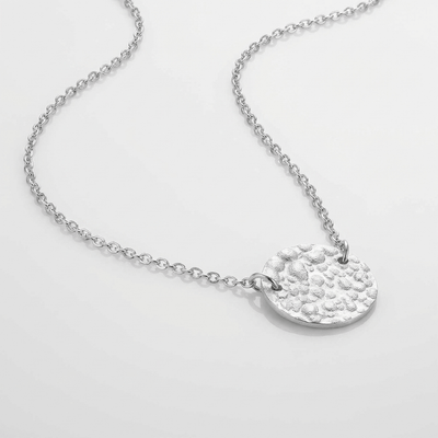GOLD HAMMERED DISC NECKLACE