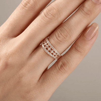 GOLD PAVE BAND RING